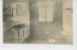 Delcampe - FRESNES - ETABLISSEMENTS PENITENTIAIRES DE FRESNES - Intérieur D'une Cellule Ordinaire - Fresnes