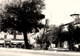 La Voulte * Rue Et Place * Le Monument Aux Morts * Hôtel Restaurant - La Voulte-sur-Rhône