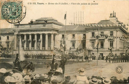 Tours * Revue Du 14 Juillet * Place Du Palais De Justice - Tours