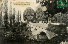 Le Grand Préssigny * Les Ponts Et Le Moulin - Le Grand-Pressigny
