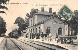 Ay En Champagne          51       Intérieur De La Gare.     Train .   (voir Scan) - Ay En Champagne