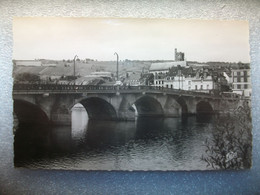 Delcampe - Carte Postale Joigny (89) Le Pont Et La Côte Saint Jacques ( Petit Format Noir Et Blanc Non Circulée ) - Joigny