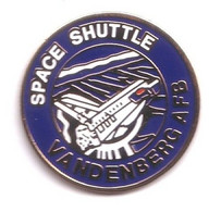P81 Pin's Fusée Espace Space Nasa Usa Vandenberg AFB Shuttle Achat Immédiat - Espacio