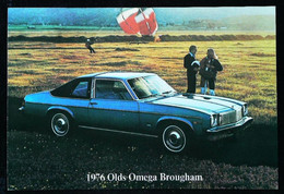► Automobile Publicité OLDSMOBILE - OLDS Omega Brougham 1976 Parachutisme Paragliding Skydiving - Maxi Carte 17 X 12 Cm - American Roadside