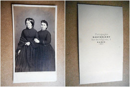 PHOTO CDV 19 EME FEMME EN DEUIL ROBE  MODE  Cabinet BARTHELEMY  A NANCY - Old (before 1900)