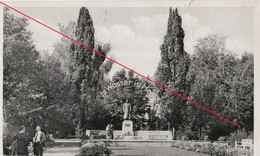 Ak Bad Wörishofen Lk Unterallgau Das Kneipp Denkmal Mit Platz  1940 - Bad Woerishofen