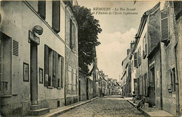 Nemours * La Rue Bezou Et L'entrée De L'école Supérieure * Gréffier - Nemours