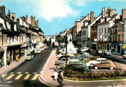 Villers Cotterêts * Place Du Docteur Mouflier * Automobile Voiture Ancienne * Commerces Magasins - Villers Cotterets