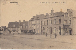 61- ATHIS LA MAIRIE ET LA PLACE - Athis De L'Orne