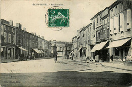 St Mihiel * La Rue Fruitière * Commerces Magasins - Saint Mihiel