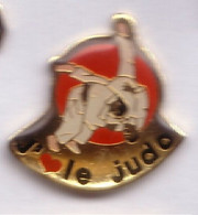 C56 Pin's JUDO J'AIME LE JUDO Achat Immédiat - Judo