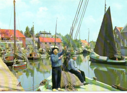 SPAKENBURG  HAVEN  MET SCHEEPSWERF - Spakenburg