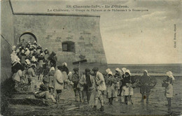 Ile D'oléron * Le Château * Groupe De Pêcheurs Et De Pêcheuses à La Fausse Porte * Pêche à Pied - Ile D'Oléron