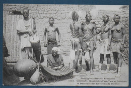 Soudan - Musiciens ( Tam Tam Et Balafon ) Et Danseurs Des Environs De Djenné - Soudan