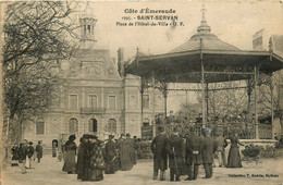 St Servan * La Place De L'hôtel De Ville * Le Kiosque à Musique * La Mairie - Saint Servan