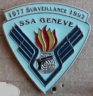 SERVICE SECURITE DE L'AEROPORT - SSA - GENEVE - SAPEURS POMPIERS - SURVEILLANCE - 1977 / 1992 - PISTOLET - GRENADE- (26) - Pompiers