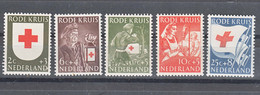 Netherlands 1953 Red Cross, Rode Kruis Mi#615-619 Mint Never Hinged - Ungebraucht