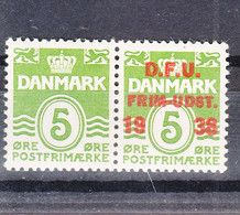Denmark 1938 Mi#243 Mint Hinged Pair With And Without Overprint - Oblitérés