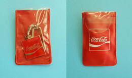 COCA-COLA ... Nice Old And Rare Keychain ... Mint In The Original Packaging * Keyring Key-ring Porte-clé Schlüsselring - Portachiavi
