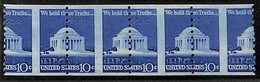 94785d - USA - STAMPS - SC # 1520  MISSPERF Strip Of Four - MNH   Architecture - Plaatfouten En Curiosa