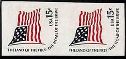 94810b  - USA - STAMPS - SC #  1597e - IMPERF PAIR - MNH Flag HOME Of The BRAVE - Plaatfouten En Curiosa