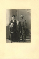 Militär Österreich Offizier Familienfoto Auf Karton 11,5 X 16 Cm I-II - Altri & Non Classificati