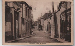 SERGINES - Rue Des Treilles - Treigny