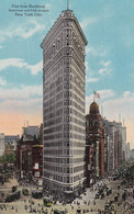 POSTCARD UNITED STATES - NEW YORK CITY - FLAT IRON BUILDING . BROADWAY AND FIFTH AVENUE - TRAM TRAMWAY - Broadway