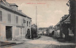 Dangu - Entrée Du Pays - Une Rue Du Village - Dangu