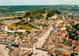 Montbard * Le Centre Et La Rue Edmé Piot - Montbard