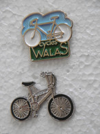 Pin's - Vélo Bicyclette - Pin Badge LOT De 2 Pins CYCLISME - Wielrennen