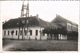 T2 1942 Bácsszentiván, Prigl-Szentiván, Prigrevica; Utca, Oszlop Transzformátor / Street. Photo - Unclassified