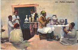 ** T1 Potiers Indigenes / Tunisian Folklore, Pottery Makers - Zonder Classificatie