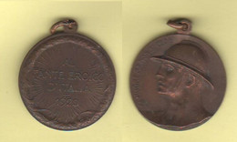 Medaglia Al Fante Eroico D'Italia 1920 Bronzo .. Si Muore Ma Non Si Cede ... - Italië
