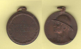 Medaglia Al Fante Eroico D'Italia 1920 Bronzo .. Si Muore Ma Non Si Cede ... - Italy