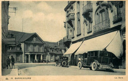 Sarrebourg * La Gare * Automobiles Anciennes - Sarrebourg