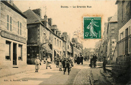 Ducey * La Grande Rue * Pharmacie DELAROCHE - Ducey