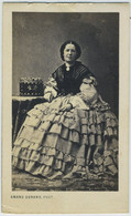 CDV 1863. Femme Nommée Avec Robe Par Amand Durand à Paris. - Old (before 1900)