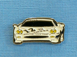 1 PIN'S //  ** SUPERCAR JAGUAR XJ 220 / LE MANS ** - Jaguar