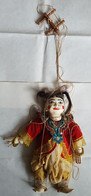 MARIONNETTE A FILS - BIRMANIE - FILLETTE - ARTICULEE - BOIS ET TISSU - HABIT TRADITIONNEL - SYSTEME DE MANIPULATION - Puppets