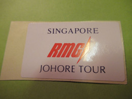 Auto-collant Ancien   /JOHORE TOUR / SINGAPORE/1970-1980           EVM76 - Etiquetas De Hotel