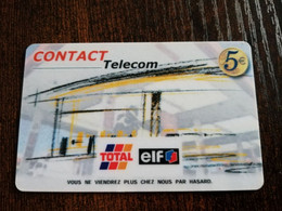 ST MARTIN FRENCH SIDE € 5,-  GAS STATION TOTAL/ELF   CONTACT TELECOM    **4326 ** - Antille (Francesi)