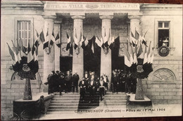 Chateauneuf (Charente) , Fêtes Du  17 Mai 1905, (Hôtelde Ville) Animée, Non écrite - Chateauneuf Sur Charente