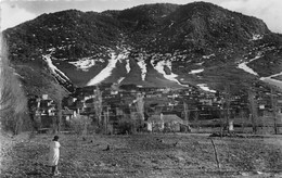 AZROU- UN VILLAGE BERBERE - Autres & Non Classés