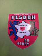 Auto-collant Ancien/VESDUN En BERRY/Au Coeur De France/Enfants Et Amis /JAC/années 70-80     ACOL113 - Aufkleber