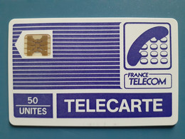 Py17 SC4ob 50 Unités Logo France Telecom N°8256 Peu Lisible Embouti En Bas à Droite - Gestreift (Pyjama)