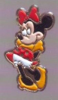 BD302 Pin's  DISNEY Minnie Achat Immédiat Immédiat - Disney