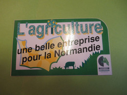 Auto-collant Ancien/Normandie Chambres D'Agriculture/L'AGRICULTURE Une Belle Entreprise / Oracal/Années 70-80  ACOL122 - Autocollants