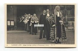 London Life - Judges Leaving A Service At Westminster Abbey - Old Postcard - Autres
