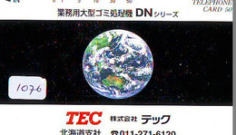 TELECARTE JAPAN *  ESPACE (1076)  GLOBE * SATELLITE * TERRESTRE * MAPPEMONDE * Telefonkarte Phonecard JAPAN * - Espacio